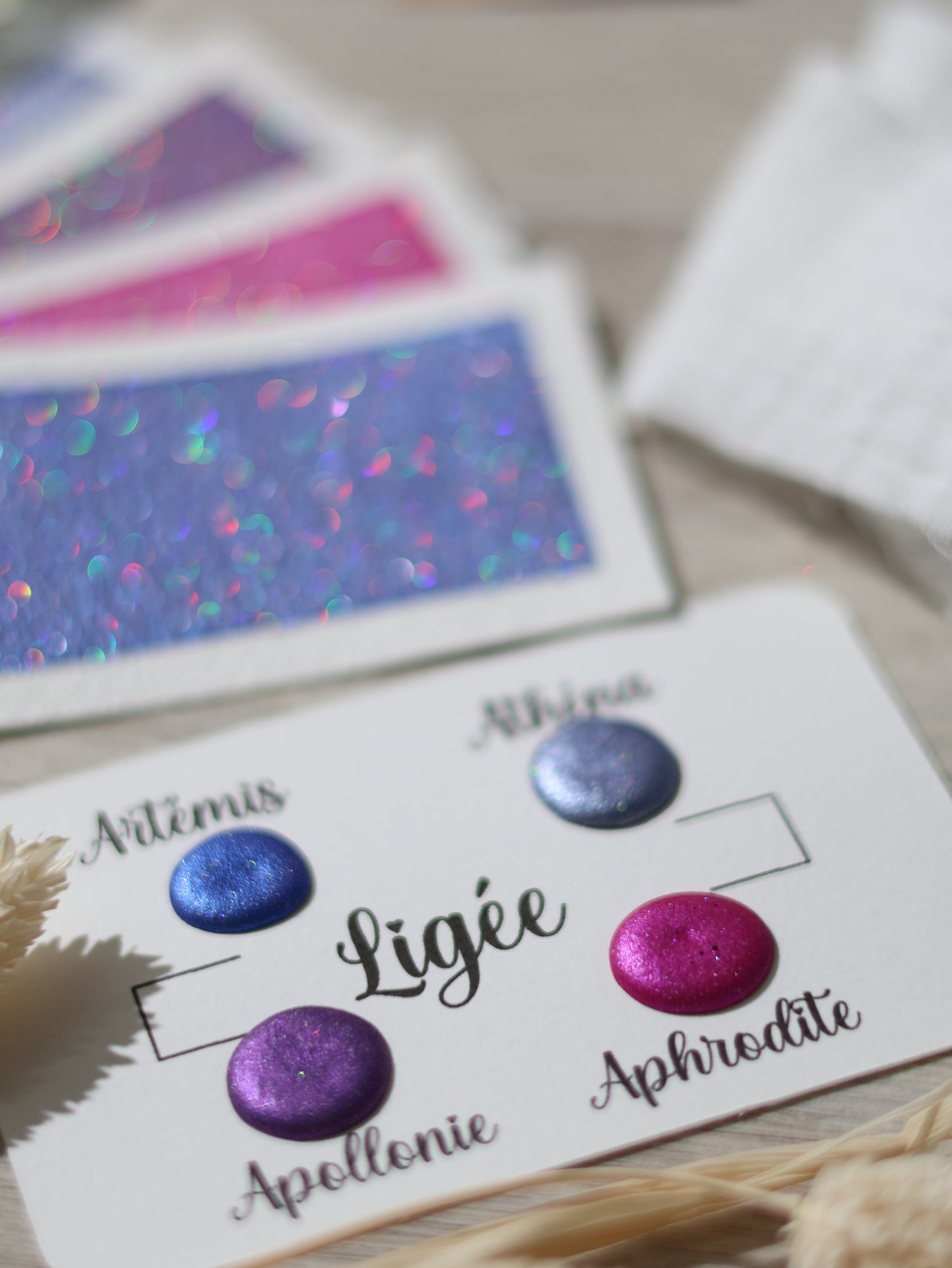 Ligée | Dot card 4 aquarelles pailletées rose, bleu, gris et violet | aquarelles artisanales | fabriqué en France | paillette holographique