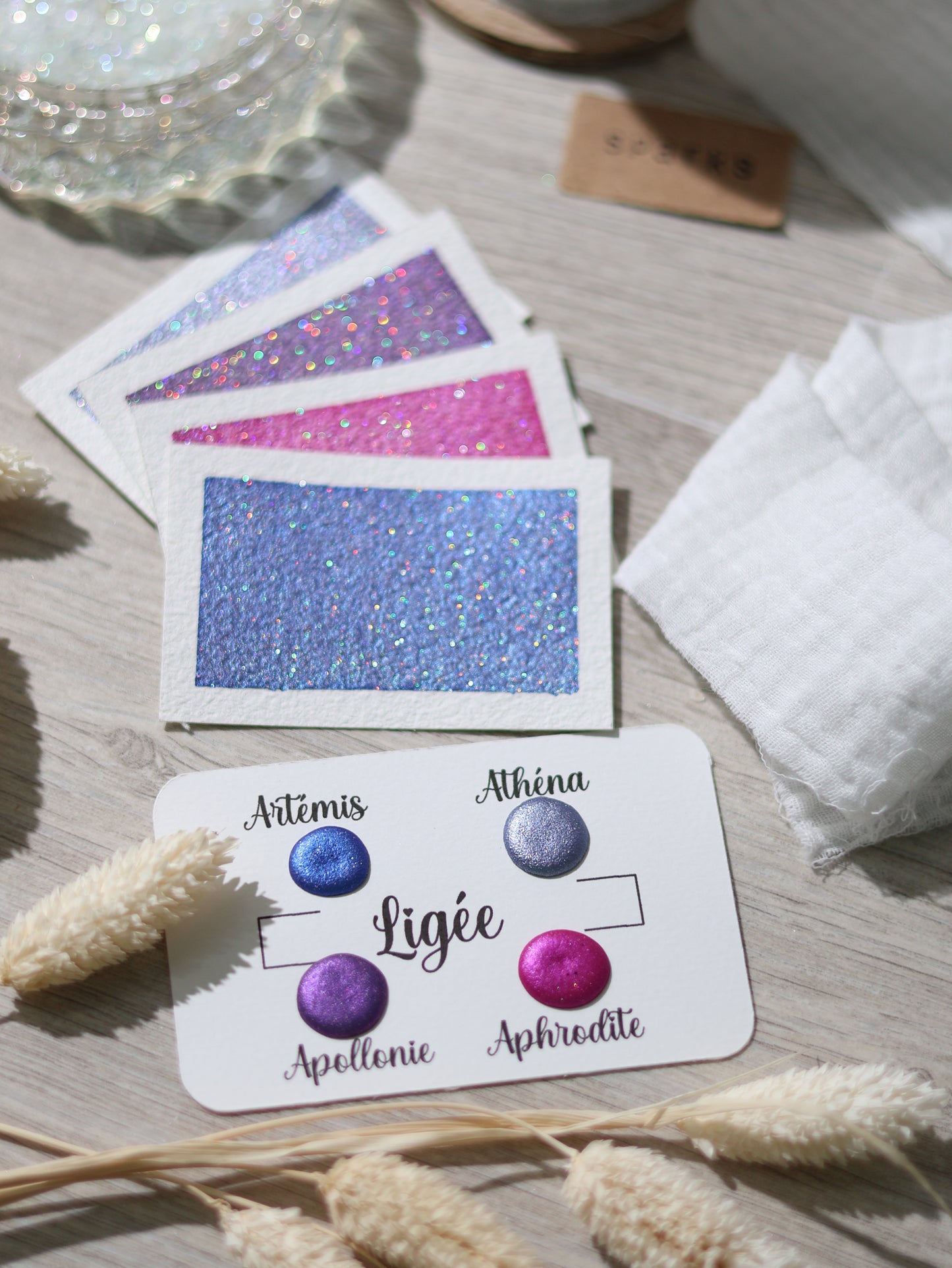 Ligée | Dot card 4 aquarelles pailletées rose, bleu, gris et violet | aquarelles artisanales | fabriqué en France | paillette holographique