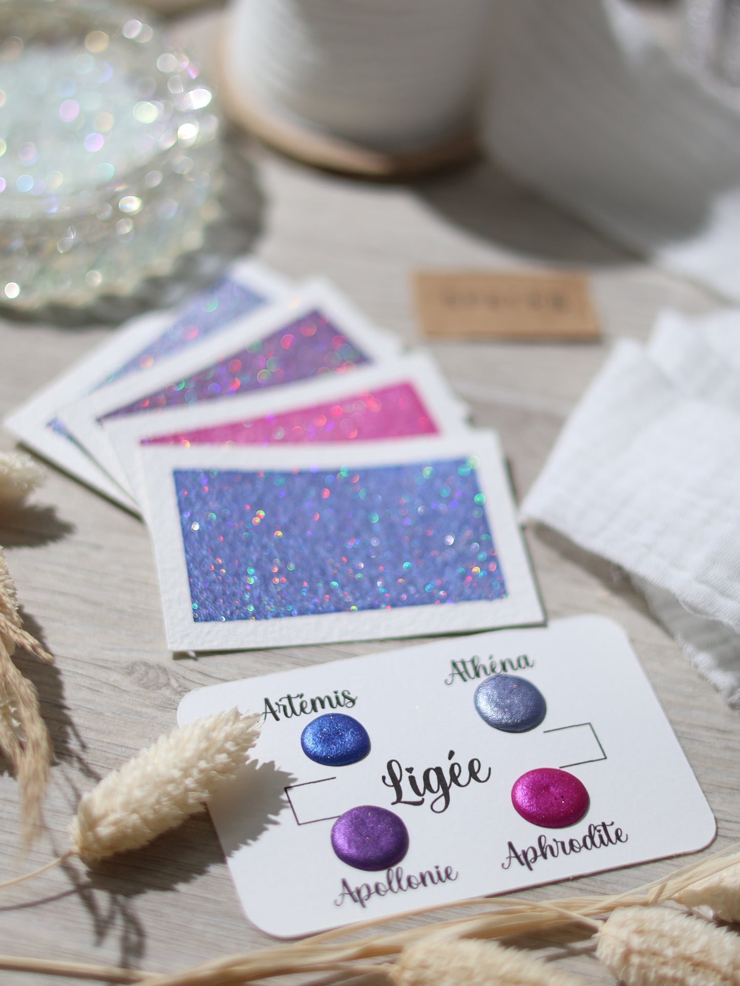 Ligée | Dot card 4 aquarelles pailletées rose, bleu, gris et violet | aquarelles artisanales | fabriqué en France | paillette holographique