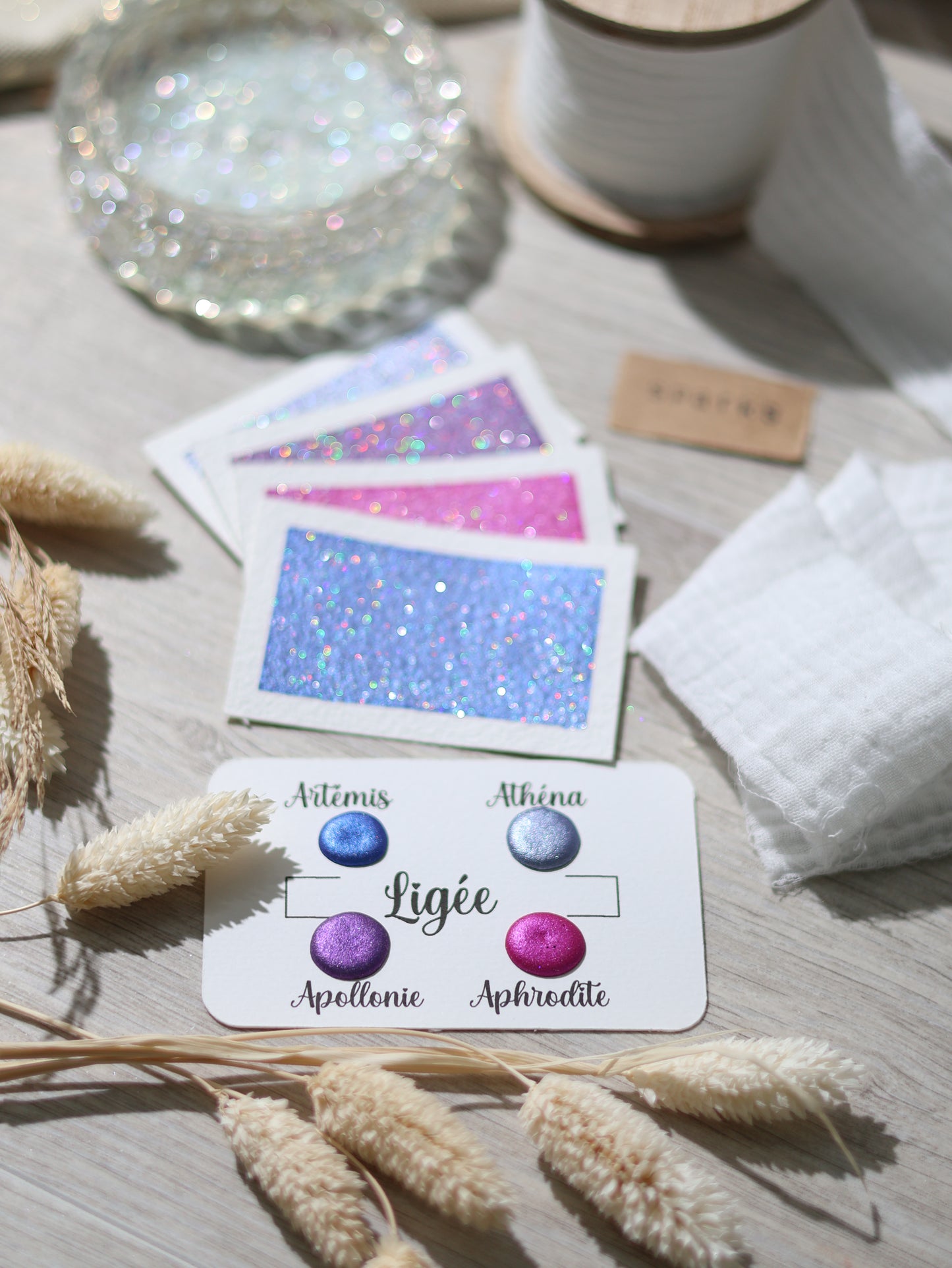 Ligée | Dot card 4 aquarelles pailletées rose, bleu, gris et violet | aquarelles artisanales | fabriqué en France | paillette holographique