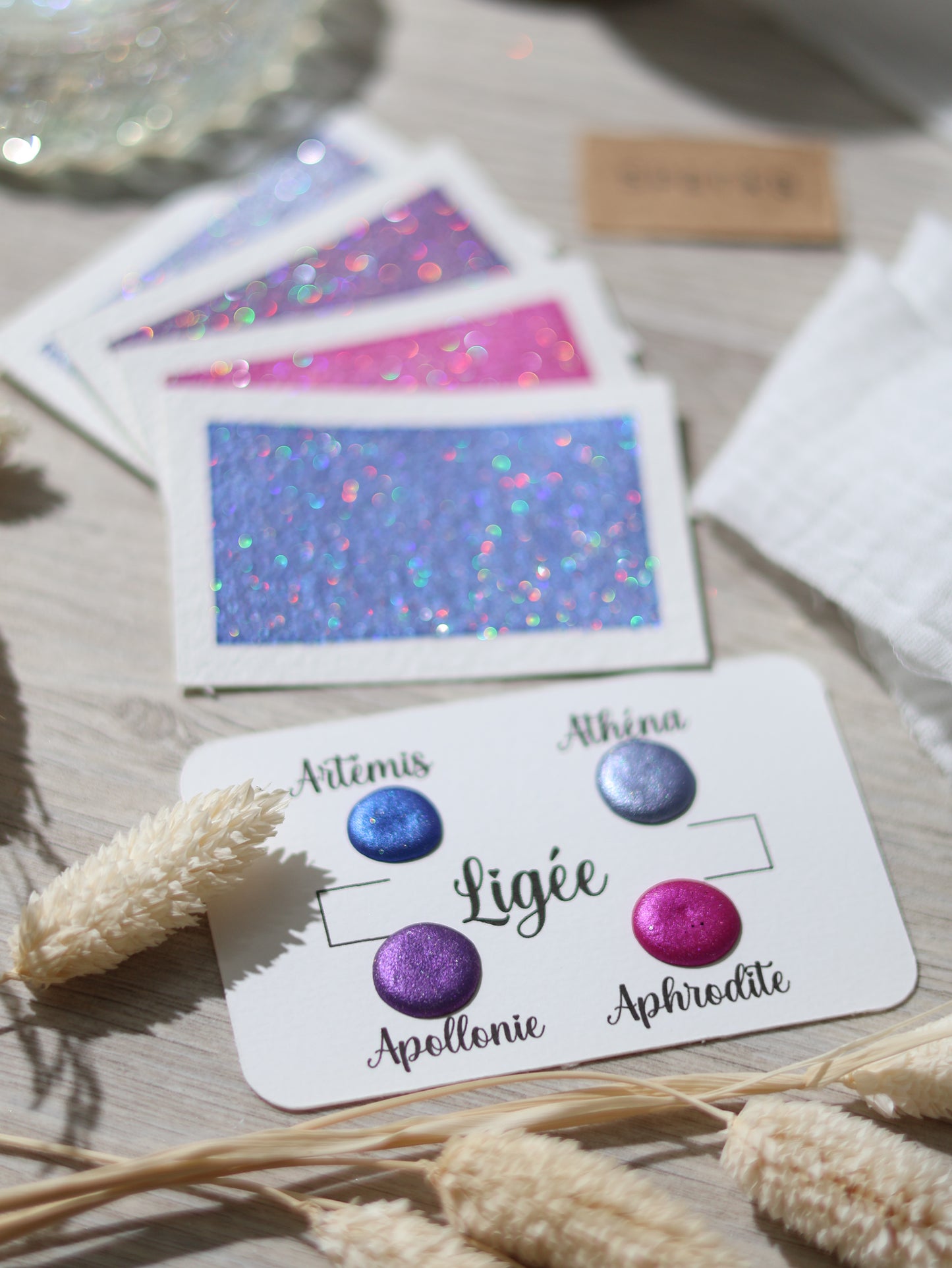 Ligée | Dot card 4 aquarelles pailletées rose, bleu, gris et violet | aquarelles artisanales | fabriqué en France | paillette holographique