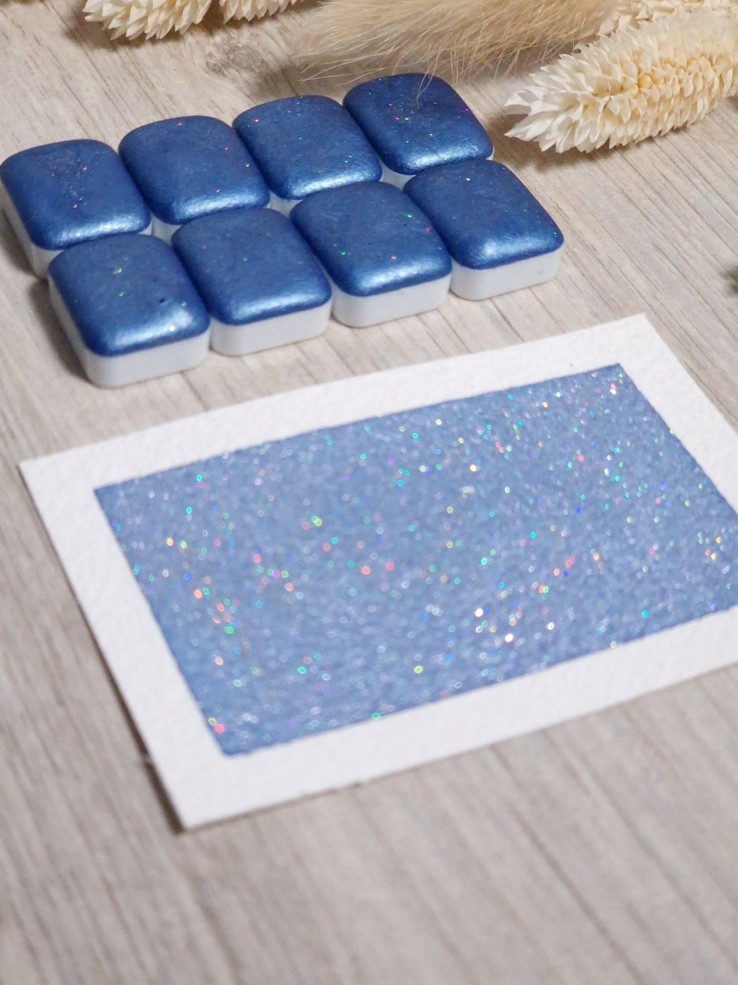 Izzy | Quart de godet d'aquarelle pailletée | aquarelle holographique bleue | aquarelle scintillante bleue| fabriquée à la main