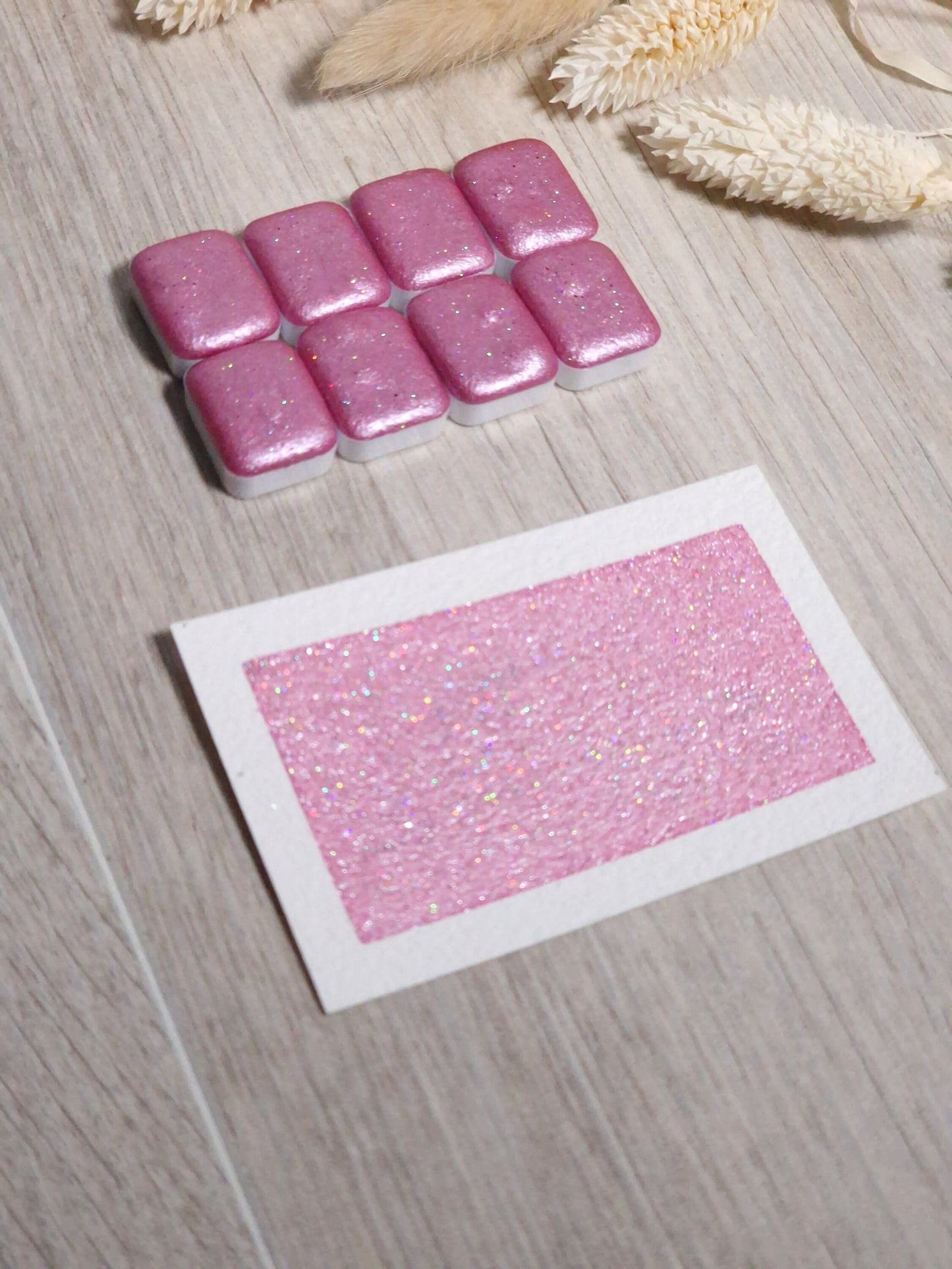 Firefly | Quart de godet d'aquarelle pailletée | aquarelle holographique rose| aquarelle scintillante rose | fabriquée à la main