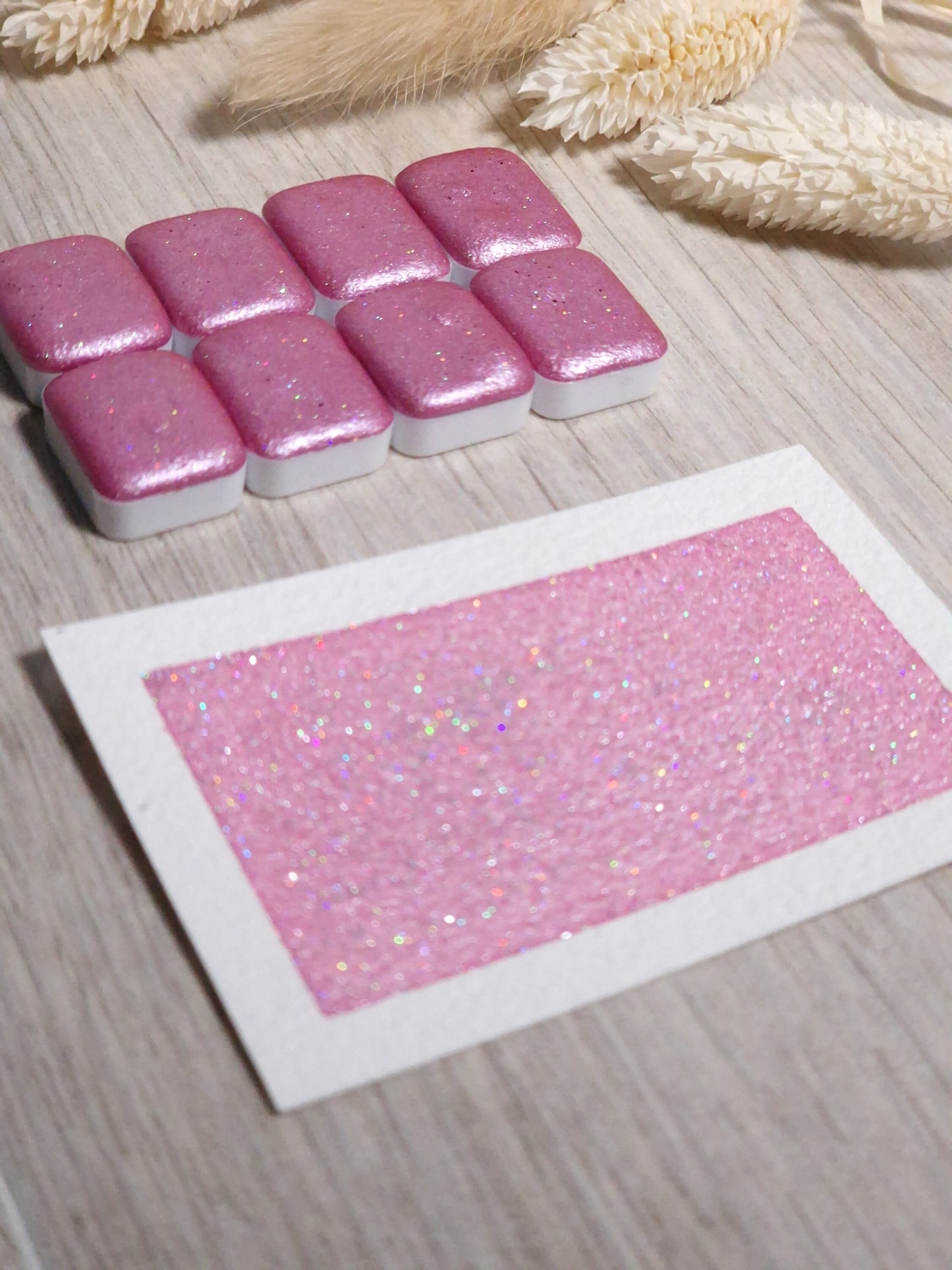 Firefly | Quart de godet d'aquarelle pailletée | aquarelle holographique rose| aquarelle scintillante rose | fabriquée à la main