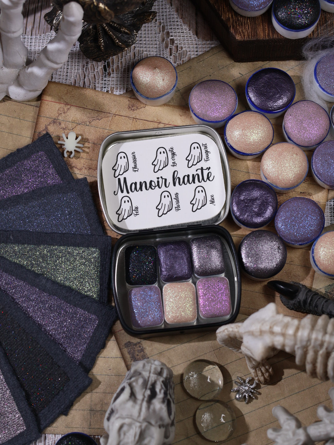 Le Manoir Hanté | Trousse de 6 aquarelles Halloween | Brillantes, étincelantes et solaires | artisanales | Brillantes, étincelantes et solaires | artisanales- 6 aquarelles à effets | aquarelle caméléons | aquarelles métallisées et pailletées | halloween
