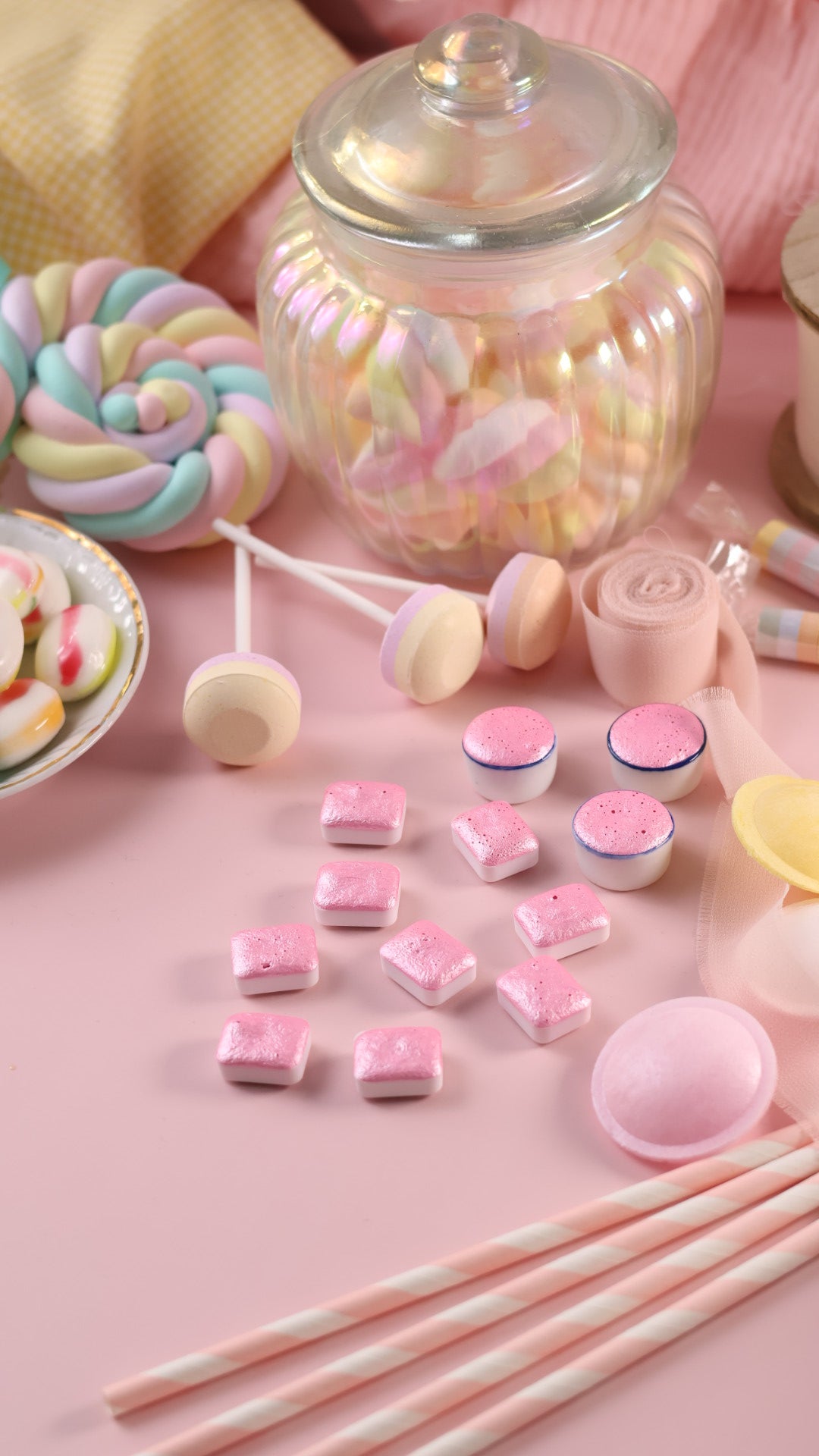 Candy | 12 metallische Pastell-Aquarellfarben | Handgefertigte Aquarellpalette | Intensives und brillantes Set