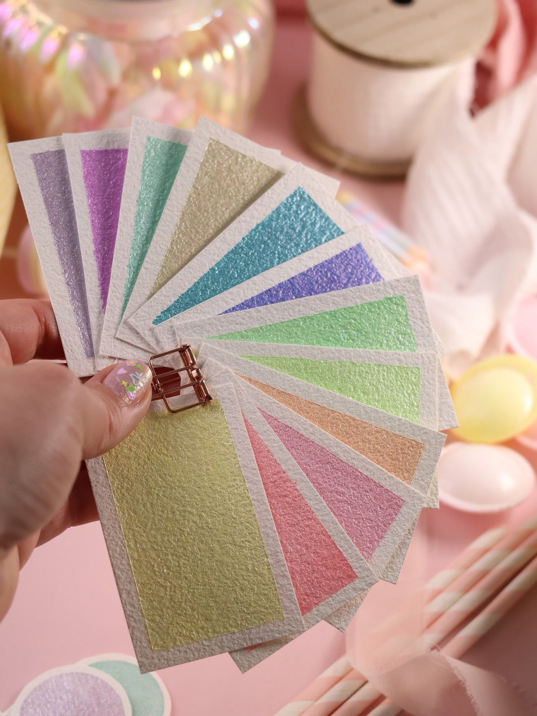 Candy | 12 metallische Pastell-Aquarellfarben | Handgefertigte Aquarellpalette | Intensives und brillantes Set