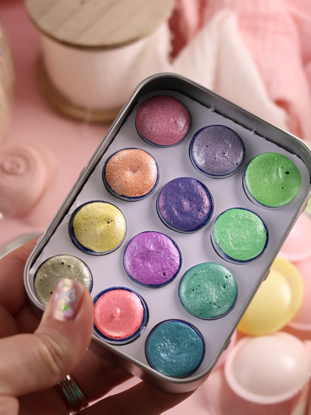 Candy | 12 metallische Pastell-Aquarellfarben | Handgefertigte Aquarellpalette | Intensives und brillantes Set