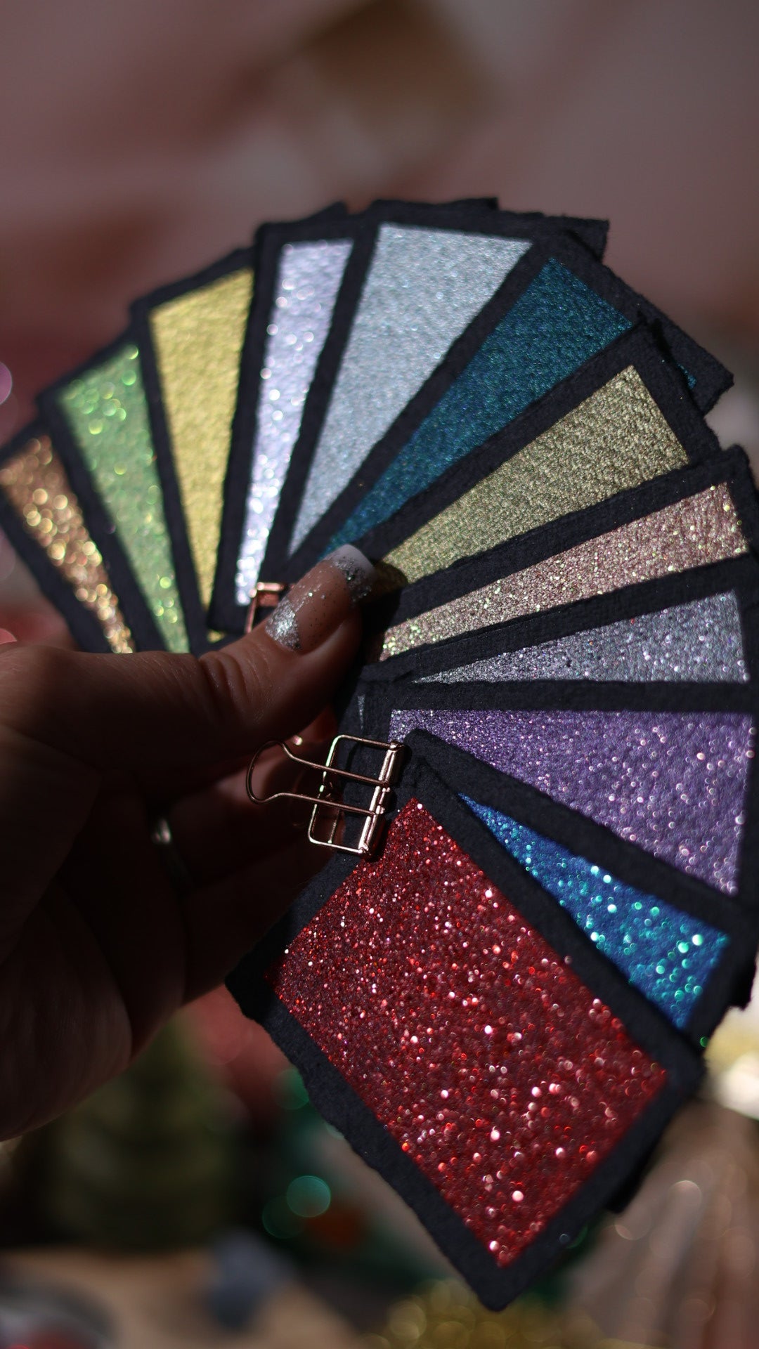 🎄✨ Méga Lueurs du monde – 30 godets d’aquarelle à effets | Noël 2025  | aquarelle métallisées et pailletées | aquarelle artisanat | cadeau Noël artiste peintre