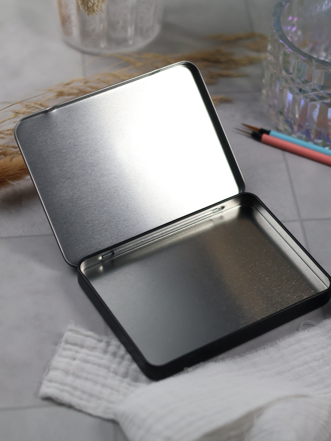 🎨 Palette voyage en acier – Emporte tes aquarelles partout ✨