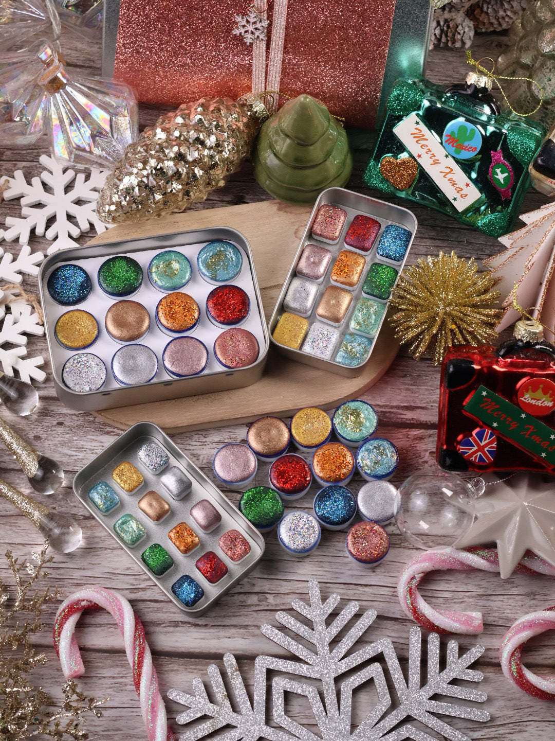 🎄✨ Lueurs du monde – 12 godets d’aquarelle à effets | Noël 2025  | aquarelle métallisées et pailletées | aquarelle artisanat | cadeau Noël artiste peintre