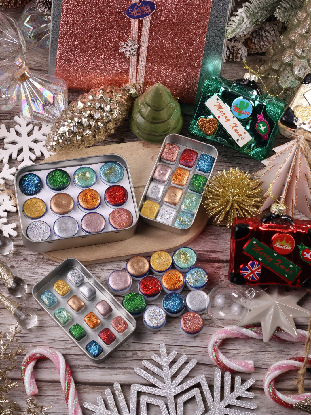 🎄✨ Lueurs du monde – 12 godets d’aquarelle à effets | Noël 2025  | aquarelle métallisées et pailletées | aquarelle artisanat | cadeau Noël artiste peintre