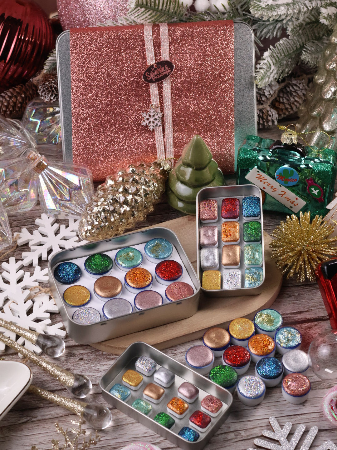 🎄✨ Lueurs du monde – 12 godets d’aquarelle à effets | Noël 2025  | aquarelle métallisées et pailletées | aquarelle artisanat | cadeau Noël artiste peintre