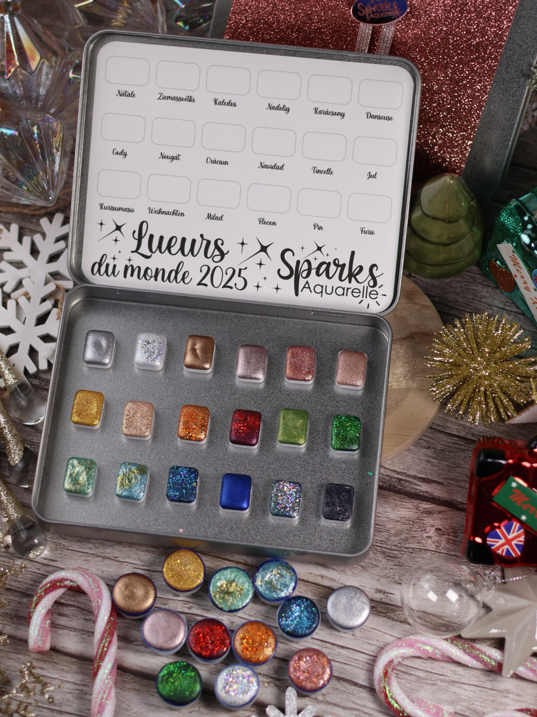 🎄✨ Boite Lueurs du monde – 18 godets d’aquarelle à effets | Noël 2025  | aquarelle métallisées et pailletées | aquarelle artisanat | cadeau Noël artiste peintre