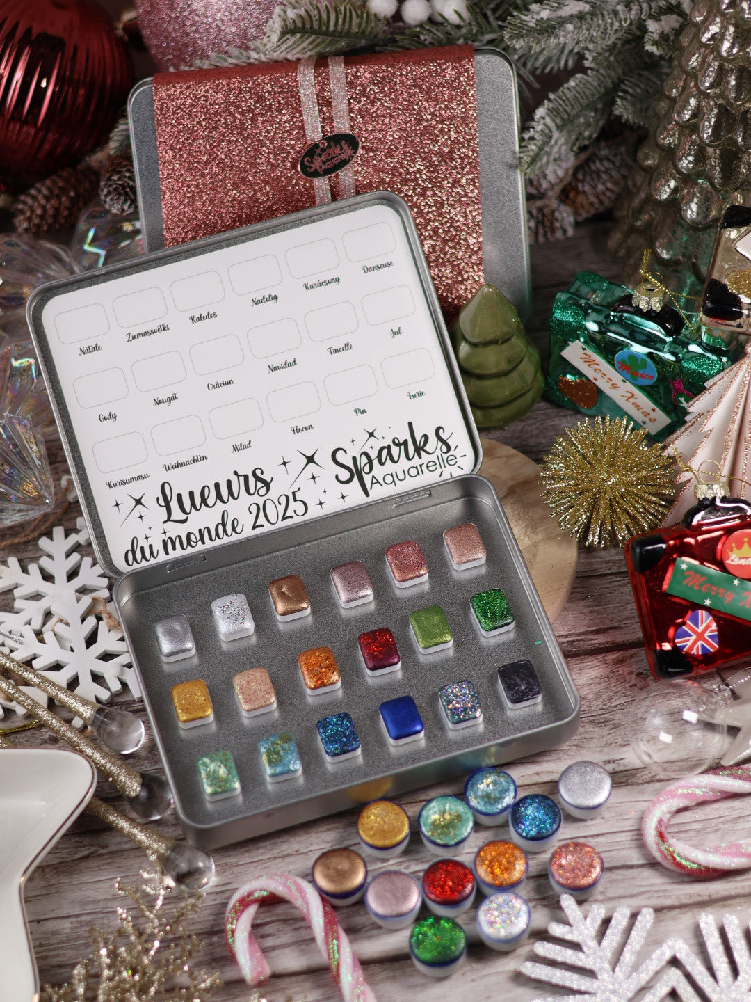 🎄✨ Boite Lueurs du monde – 18 godets d’aquarelle à effets | Noël 2025  | aquarelle métallisées et pailletées | aquarelle artisanat | cadeau Noël artiste peintre