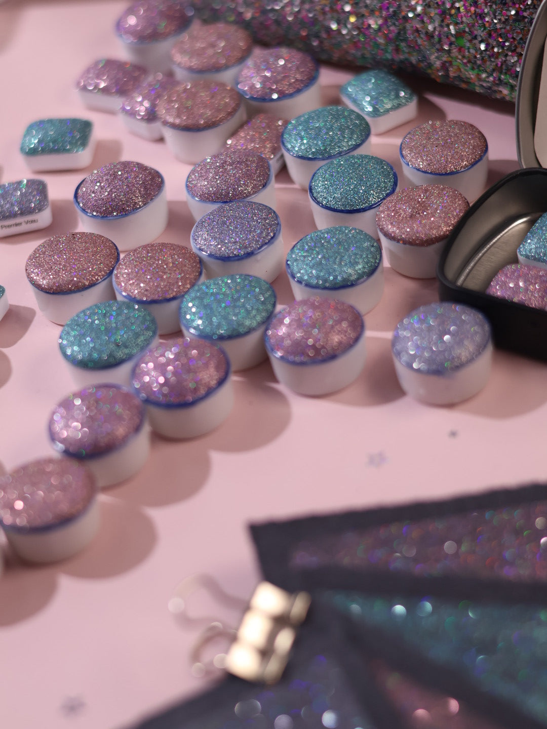 Moment Suspendu – 4 toppers d’aquarelle à paillettes pour sublimer vos créations | aquarelles | cadeau artiste | aquarelles artisanales