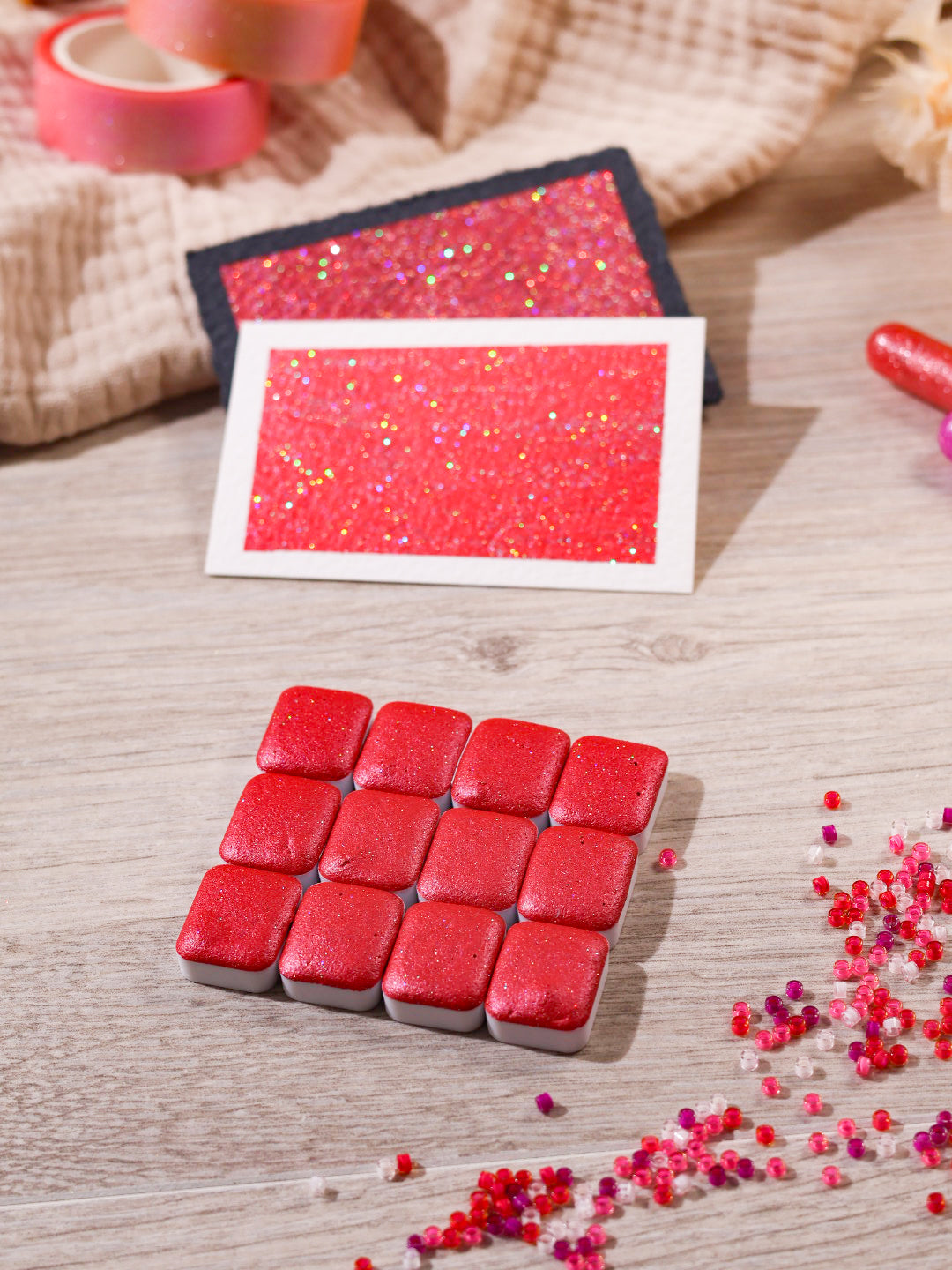 Cheerilee | Viertel Näpfchen Glitzer-Aquarellfarbe | Holografische rote Aquarellfarbe | Glitzerfarbe | Handgefertigt | Künstlergeschenk