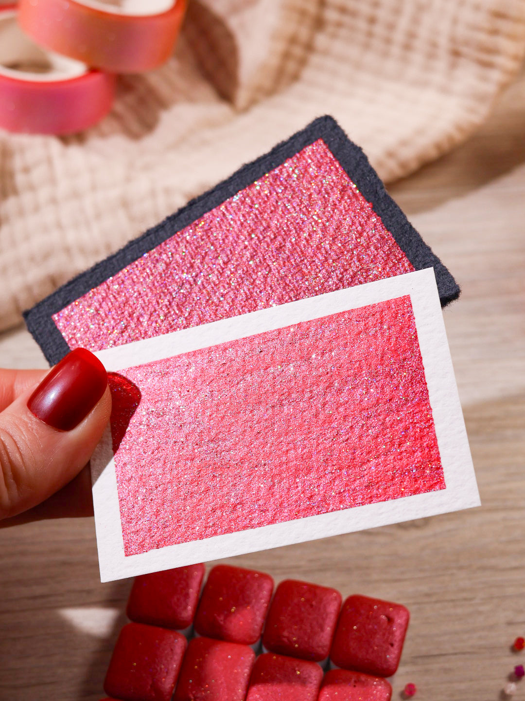 Cheerilee | Viertel Näpfchen Glitzer-Aquarellfarbe | Holografische rote Aquarellfarbe | Glitzerfarbe | Handgefertigt | Künstlergeschenk