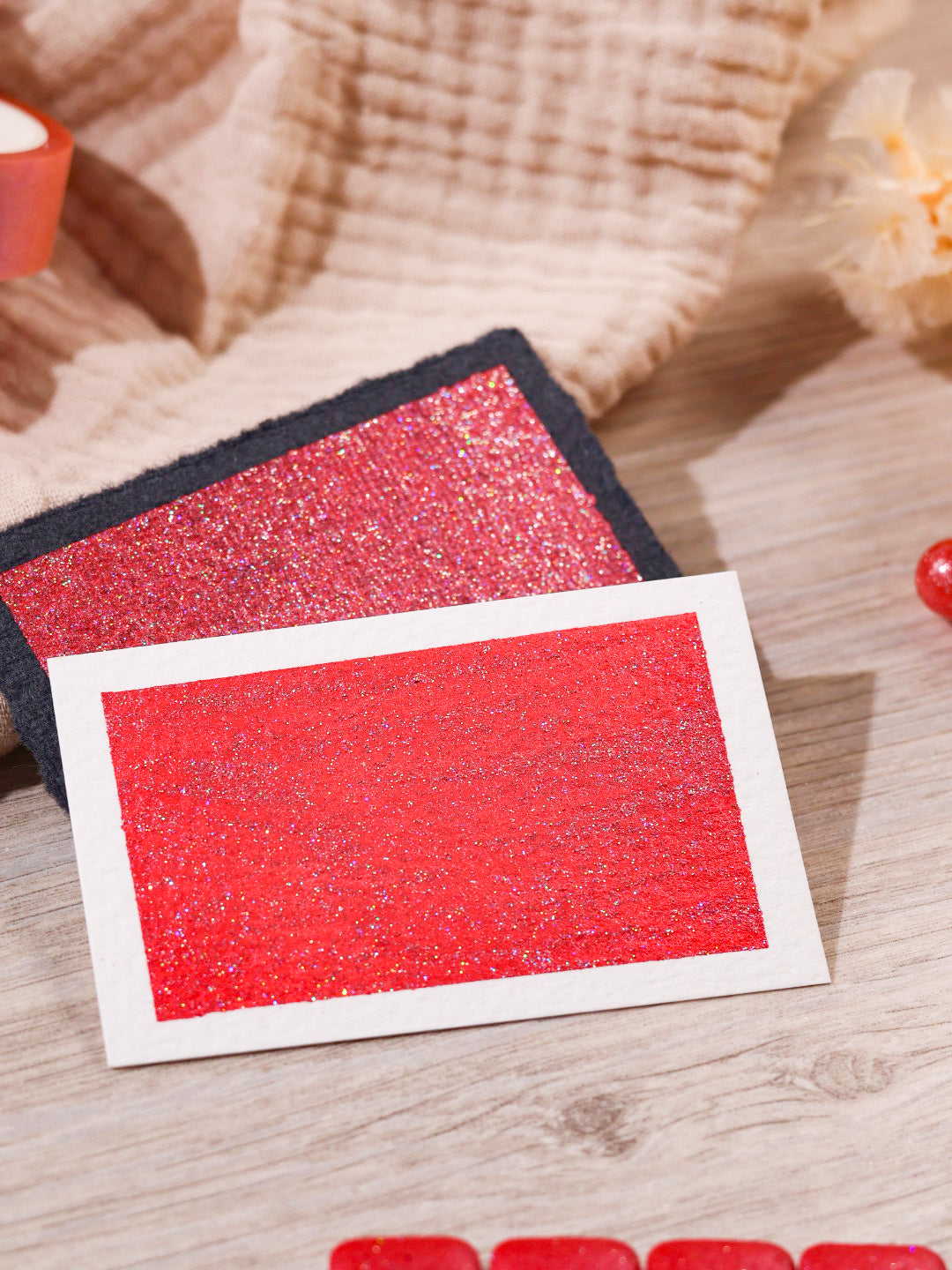 Cheerilee | Viertel Näpfchen Glitzer-Aquarellfarbe | Holografische rote Aquarellfarbe | Glitzerfarbe | Handgefertigt | Künstlergeschenk