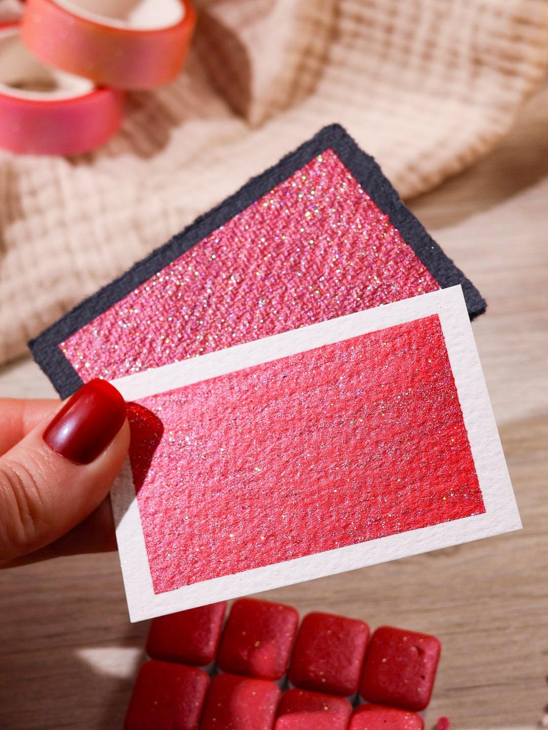 Cheerilee | Viertel Näpfchen Glitzer-Aquarellfarbe | Holografische rote Aquarellfarbe | Glitzerfarbe | Handgefertigt | Künstlergeschenk