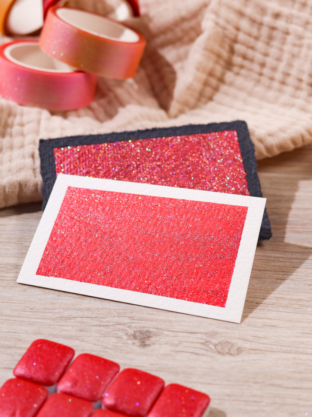 Cheerilee | Viertel Näpfchen Glitzer-Aquarellfarbe | Holografische rote Aquarellfarbe | Glitzerfarbe | Handgefertigt | Künstlergeschenk